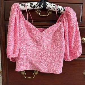 Abercrombie and Fitch Pink Floral Women’s crop top